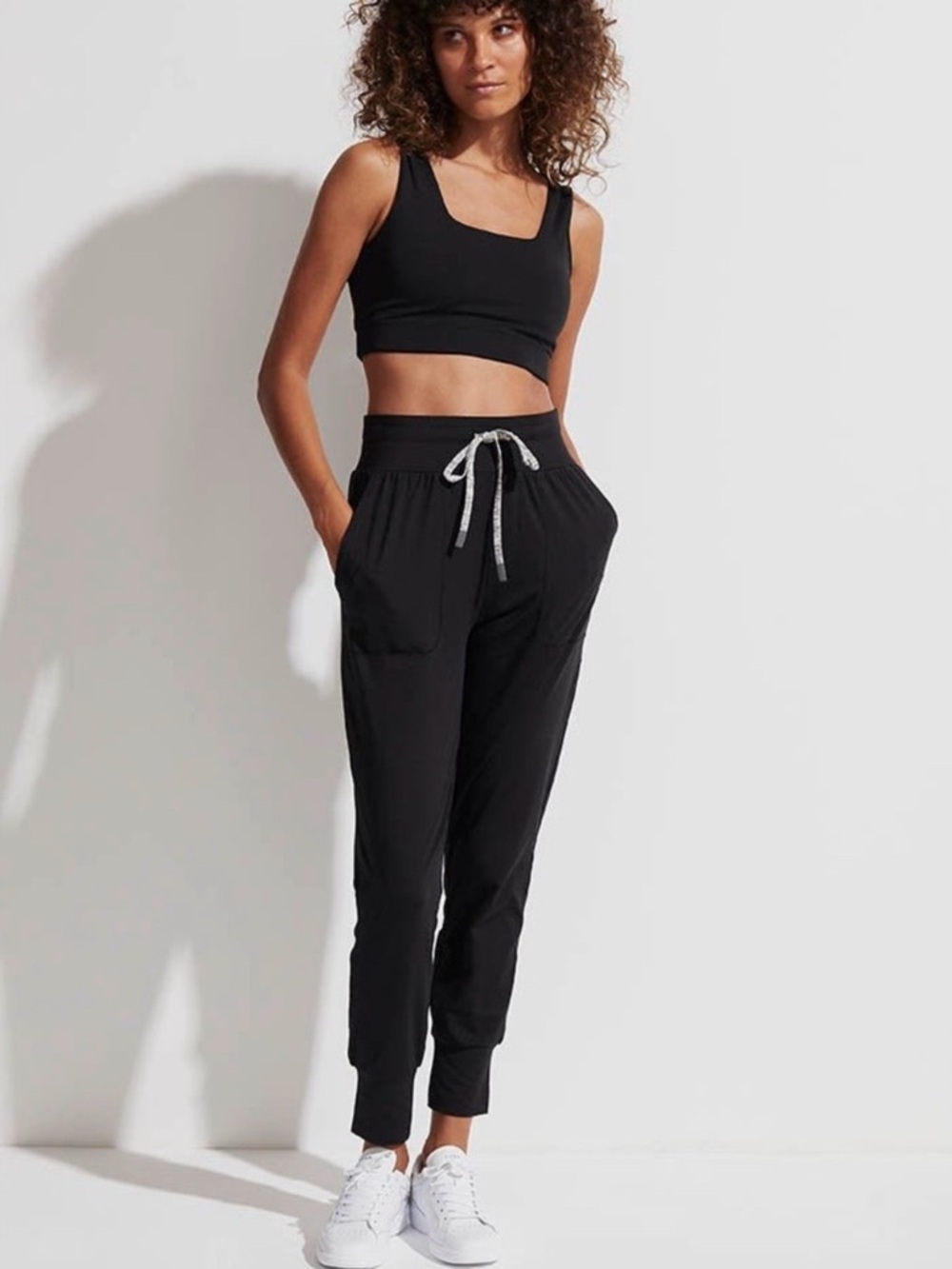 Varley Parkhurst Jogger Black Elastic Waist Pockets Fluid Stretch Jersey Small